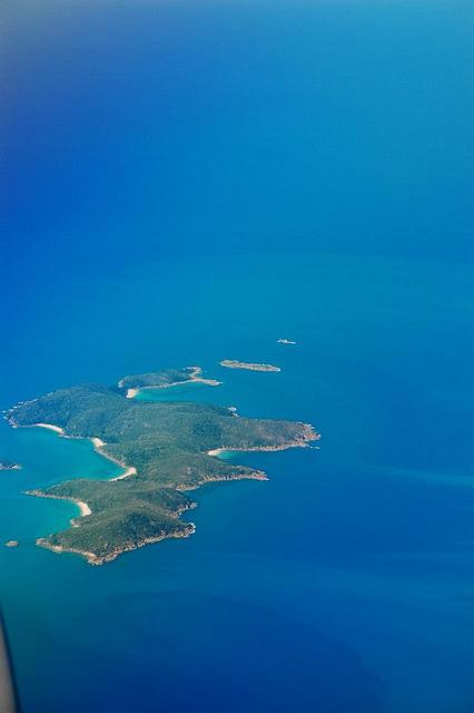 Islands in the sun Island Whitsundays