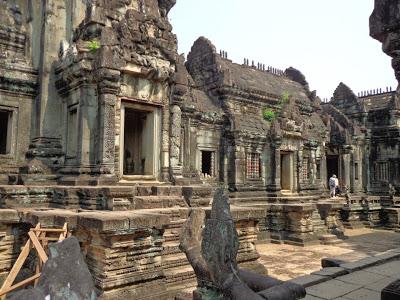 The Intricate Carvings of Banteay Srei & The Ruins of Banteay Samre