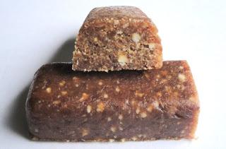 Nākd Rhubarb & Custard Fruit Bar Review Nākd Rhubarb & Custard Fruit Bar Review