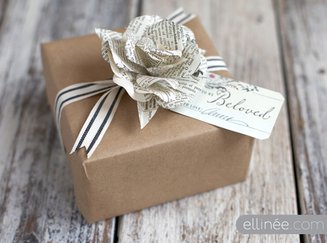 Will You be Mine? A DIY Valentine’s Day Round-Up DIY Gift Wrap