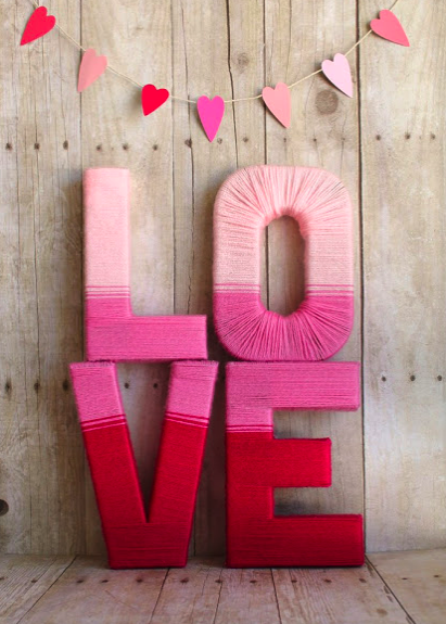 Will You be Mine? A DIY Valentine’s Day Round-Up DIY Wall art