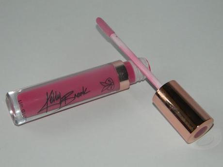 New Look Kelly Brook Lip Gloss Review New Look Kelly Brook Lip Gloss Review