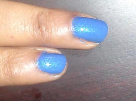 L'Oreal Color Riche Nail Paint in 610 Rebel Blue L'Oreal Color Riche Nail Paint in 610 Rebel Blue