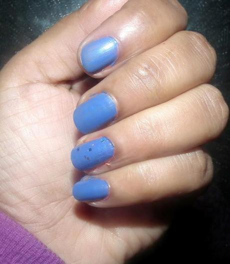 L'Oreal Color Riche Nail Paint in 610 Rebel Blue L'Oreal Color Riche Nail Paint in 610 Rebel Blue