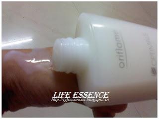 Oriflame Optimals White Foaming Cleanser Review