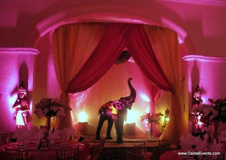 The 41st International Polonaise Ball goes Bollywood The 41st International Polonaise Ball goes Bollywood