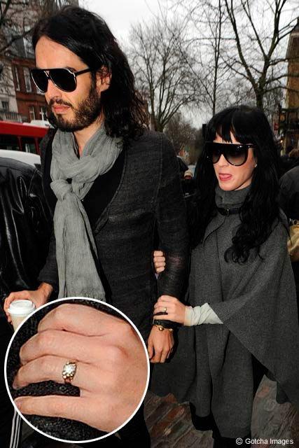 Katy-Perry-and-Russell-Brand-engagement-ring1