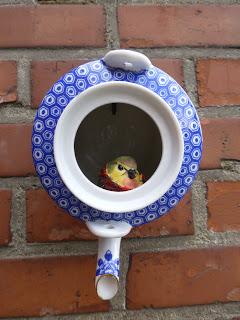DIY Teapot Birdhouse