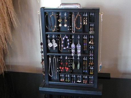 Modern Jewelry Organizer, jewelry display, jewelry organization, jewelry organizer
