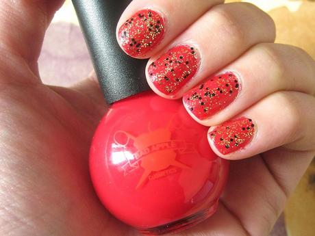 NOTD - Ladybug with glitter IMG_5334