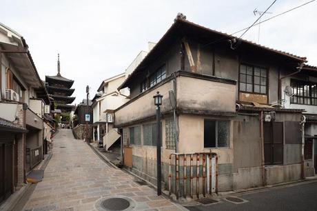 Evolution of traditional KIMONO store in Kyoto by Yusuke Seki Evolution of traditional KIMONO store in Kyoto by Yusuke Seki