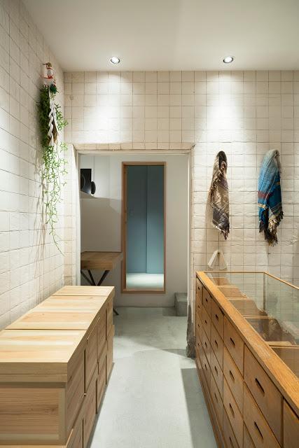Evolution of traditional KIMONO store in Kyoto by Yusuke Seki Evolution of traditional KIMONO store in Kyoto by Yusuke Seki