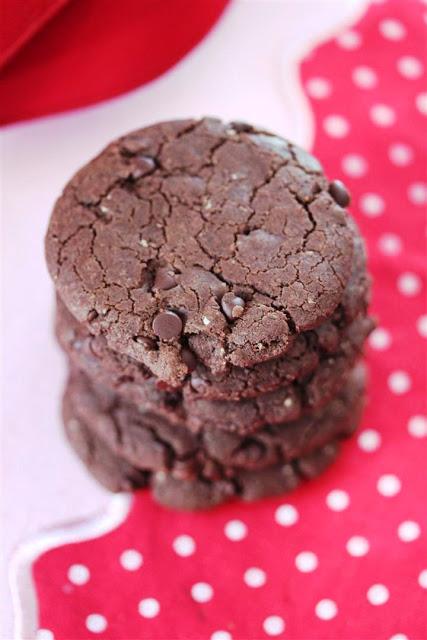 Vegan Chewy Chocolate Chip Cookies Vegan Chewy Chocolate Chip Cookies