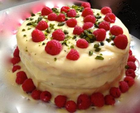 White Chocolate, Raspberry and Pistachio Cake