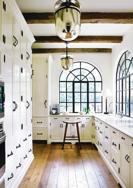 decor black and white rooms2 HomeSpirations decor black and white rooms2 Be Bold and Daring: Decorate with Black and White HomeSpirations
