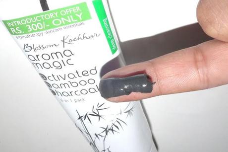Blossom Kochhar Aroma Magic abc 6 in 1 Charcoal Pack Blossom Kochhar Aroma Magic abc 6 in 1 Charcoal Pack