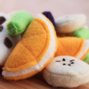 Child’s Play Food Made of Felt Bees-Felt-Market-Heidi-Marie-yatzer-2