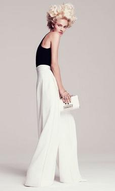 the Black and White Fashion Trend Doesn’t Look Good on Most People