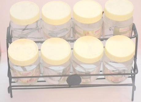 SSU Home | Sunpet Plastic Spice Jars With Iron Rack SSU Home | Sunpet Plastic Spice Jars With Iron Rack
