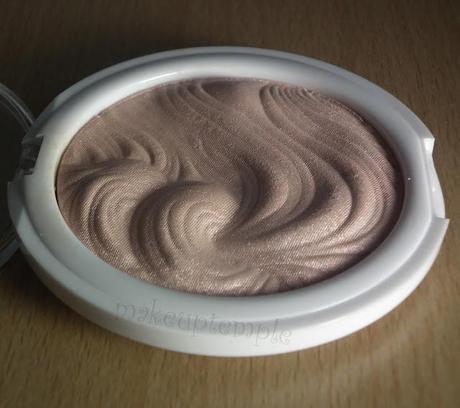 MUA Undress Your Skin Shimmer Highlighter Review