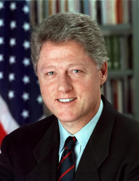No, Bill Clinton can't run for the French Presidency
