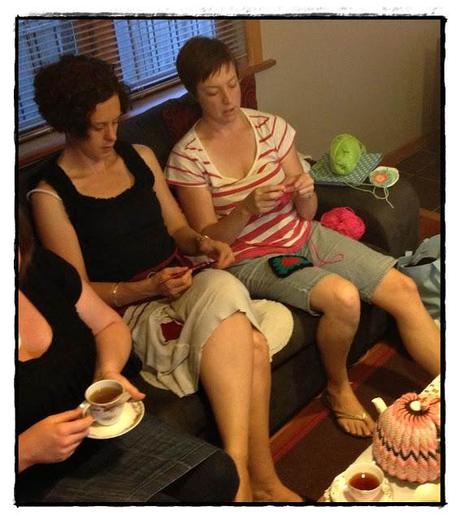 Loving - Making friends Loving - Making friends