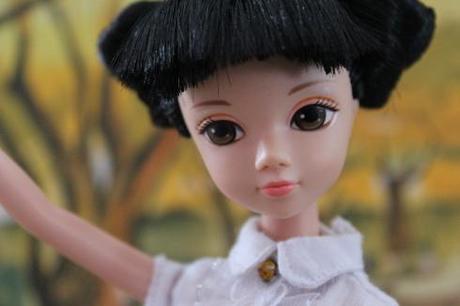 Dolly Review: Kurhn Doll with Living Room Set IMG_0547 copy