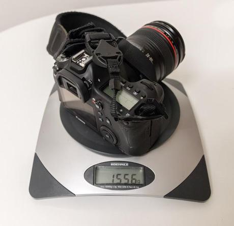 canon 6d camera on kitchen scales