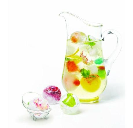 Endure the Heat With Ball Ice Cubes Prepara-Ice-Balls-1