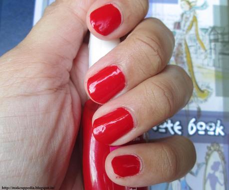 Maybelline coloroma nail paint in GABRIELE
