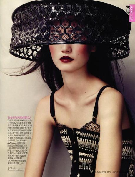 Jaquelyn Jablonski and Lina Zhang by David Slijper for Vogue China April 2013 3