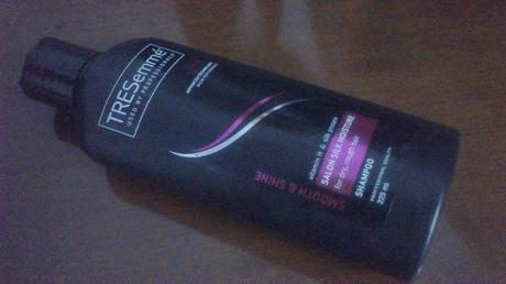 TRESemme Smooth and Shine Shampoo for Dry and Damaged Hair