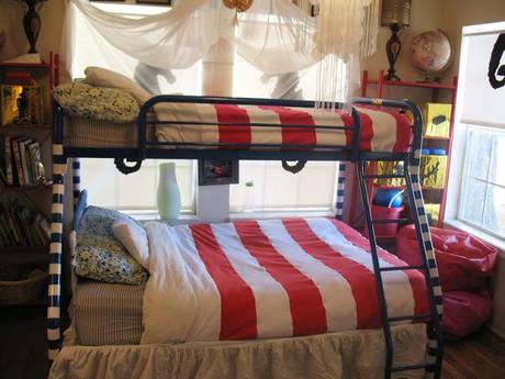 Striped blankets/bedspreads