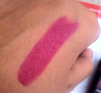 Sleek Makeup True Colour Lipstick Plush - Review, Swatches