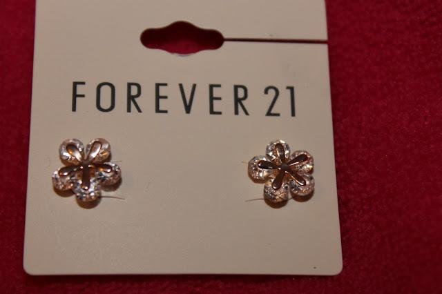 Rose gold and crystal flower earings- Forever 21- £2.90
