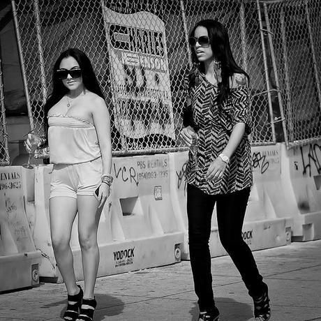 PHOTOGRAPHING STREET PHOTOGRAPHY PHOTOGRAPHING STREET PHOTOGRAPHY