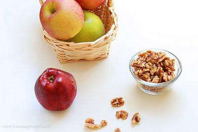 Apple Walnut Bread (vegan)