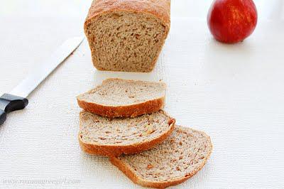 Apple Walnut Bread (vegan)