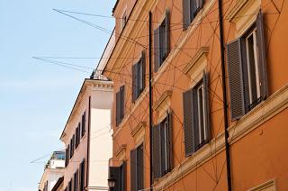 Hang Outs... Hang Outs...