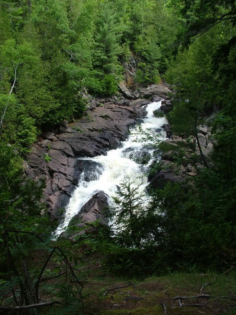 ragged falls in the summertime