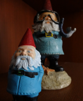 Oscar and Felix the Roaming Gnomes
