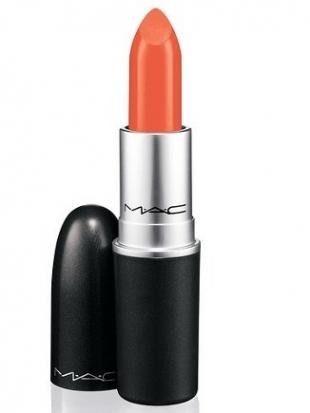 MAC Teams Up With Hayley Williams for Paramore Collection