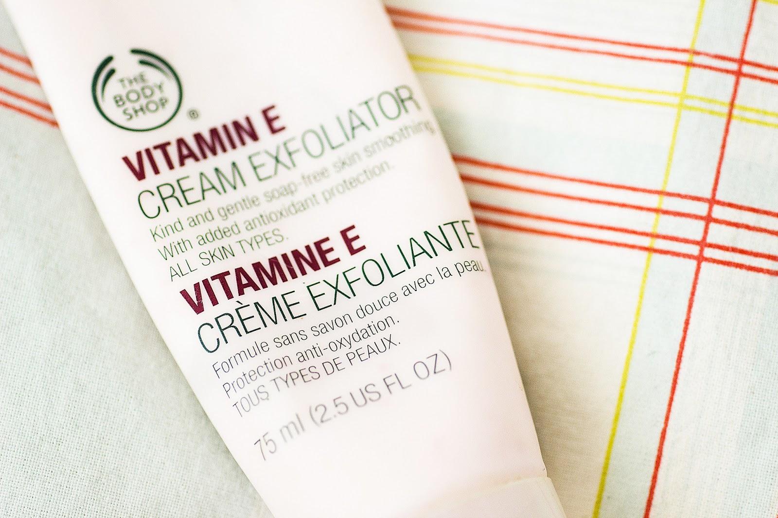 THE BODY SHOP VITAMIN E CREAM EXFOLIATOR