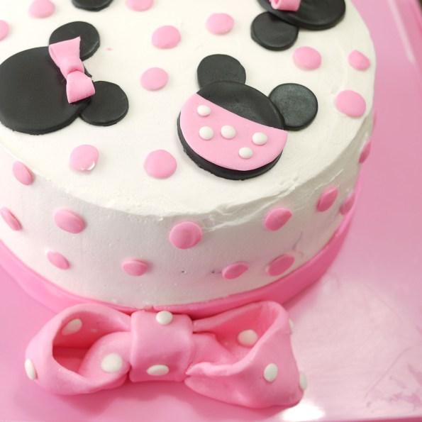 minnie mouse cake 1