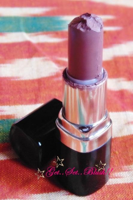 Young Discover Youthopia Lipstick in Glam 505 Review Swatches LOTD