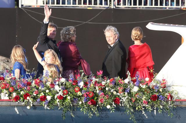 Queen Maxima Water Pageant Gown by Jan Taminiau Queen Maxima Water Pageant Gown by Jan Taminiau