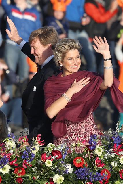 Queen Maxima Water Pageant Gown by Jan Taminiau Queen Maxima Water Pageant Gown by Jan Taminiau