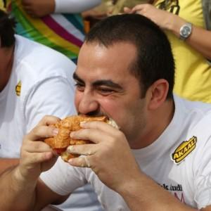Classic_Burger_Joint_Beirut_Corporate_Games_Competition23