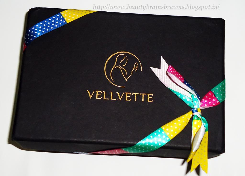 My Vellvette Box (May) is here and see what else came in the mail! ;)