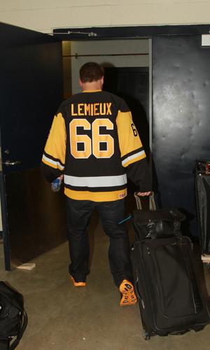 PLAYOFFS R2G5 : Penguins vs. Senators : 05.24.13 : Live Game Thread! PLAYOFFS R2G5 : Penguins vs. Senators : 05.24.13 : Live Game Thread!